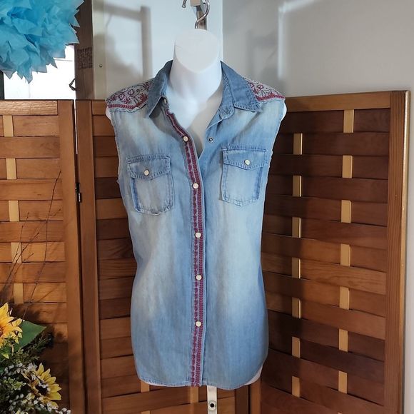 Cato Tops - Cato brand denim cropped sleeve shirt